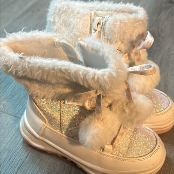 Sparkly winter boots - Picture 2 of 2